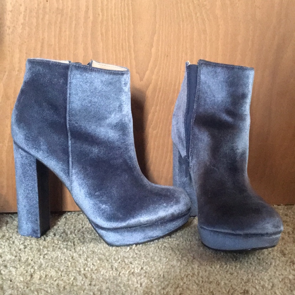 Like new light blue velvet platform pumps from Charlotte Russe.